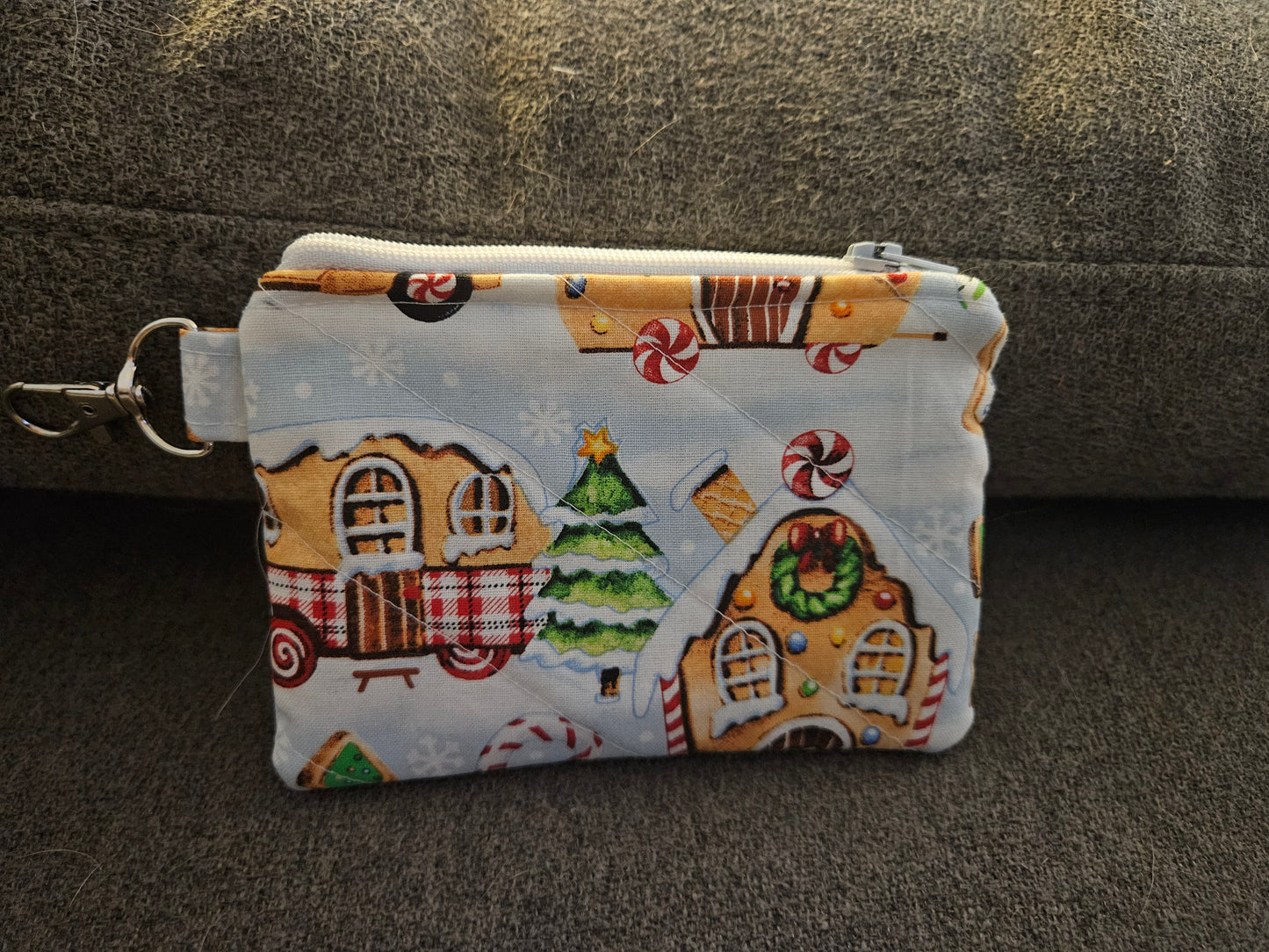 Handmade Seasonal Keychain Wallet – Compact & Durable Pet Lover Accessory