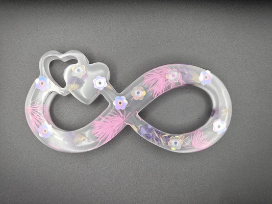 Resin Infinity Sign – Eternal Love Keepsake with Heart & Dried Flowers